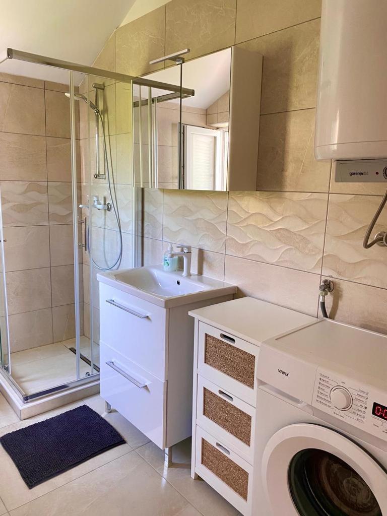 Apartment Prilaz Obali 드라말리 외부 사진